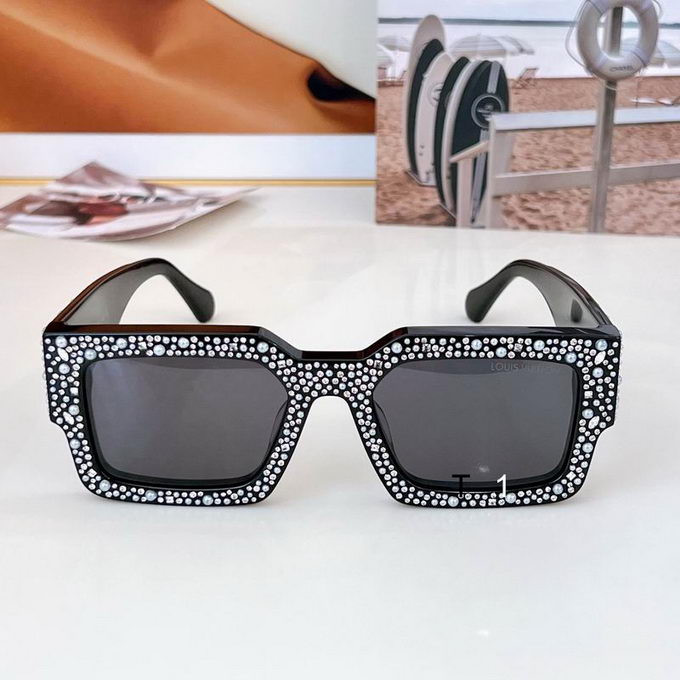 Louis Vuitton Sunglasses ID:20240804-306